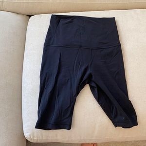 Lululemon, size 6